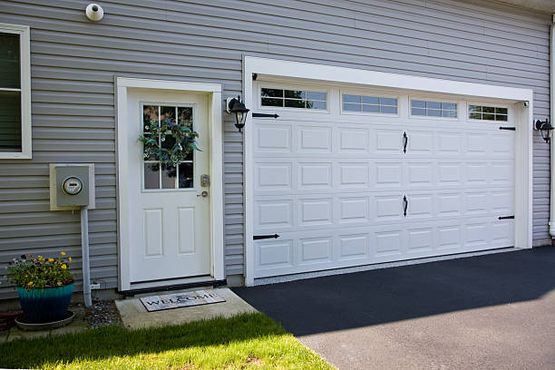 24/7 Emergency Garage Door Panel Replacement experts in James Island, SC